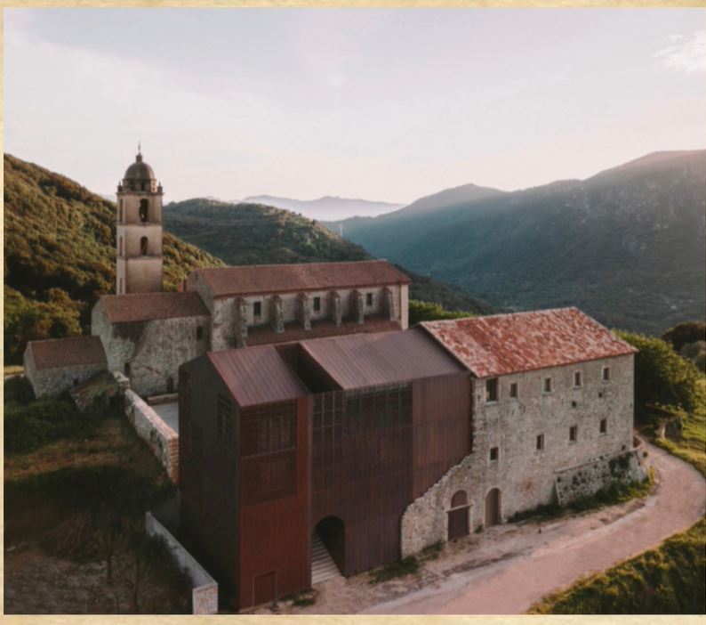 Étude et visite de sites valorisant le patrimoine insulaire. Présentation du projet à l'université de Corté.