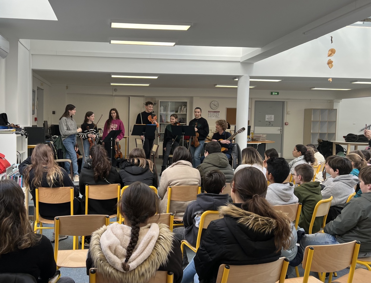 Rencontre/Echange Centre d'Art Polyphonique de Corse Rencontre/Echange Centre d'Art Polyphonique de Corse