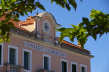 Facade du bâtiment central photographiée en 2012 par Mathieu Dedieu, élève de 6ème. Facade du bâtiment central photographiée en 2012 par Mathieu Dedieu, élève de 6ème.