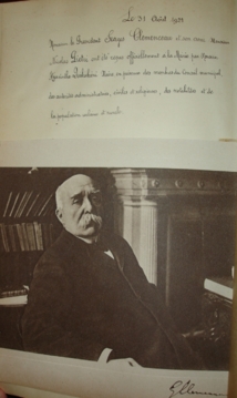 Reproduction d'une page extraite du livre d'or conservé à la mairie de Sartène et faisant état de la visite de G. Clemenceau