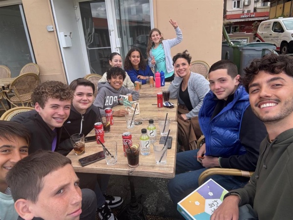 PRIX DU MEILLEUR CLIP VIDEO CONCOURS "CLASH TES STEREOTYPES" PRIX DU MEILLEUR CLIP VIDEO CONCOURS "CLASH TES STEREOTYPES"