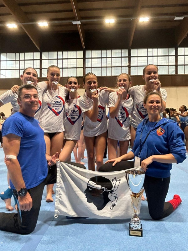 Le Stilettu sur la plus haute marche ! Marion Pinelli, Championne de France de Gymnastique catégorie D4! 