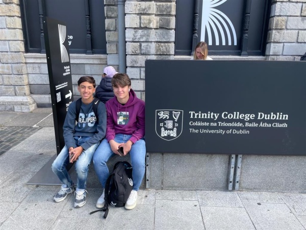 VOYAGE EN IRLANDE 3°1. Une aventure éducative et culturelle VOYAGE EN IRLANDE 3°1. Une aventure éducative et culturelle