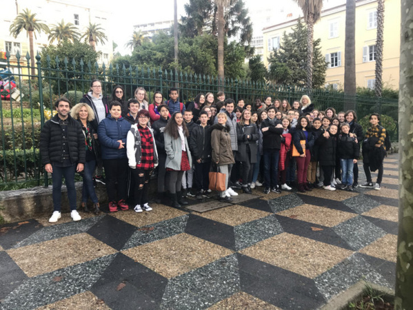 Les délégués des élèves du collège Arthur Giovoni en visite à la Collectivité de Corse