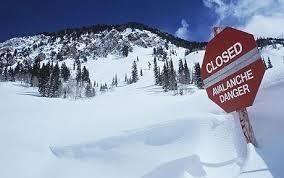ATELIER METEO : Travail réalisé par les élèves sur le thème des avalanches ATELIER METEO : Travail réalisé par les élèves sur le thème des avalanches