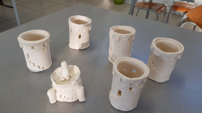 Exposition au CDI des « Tours génoises ». Exposition au CDI des « Tours génoises ».