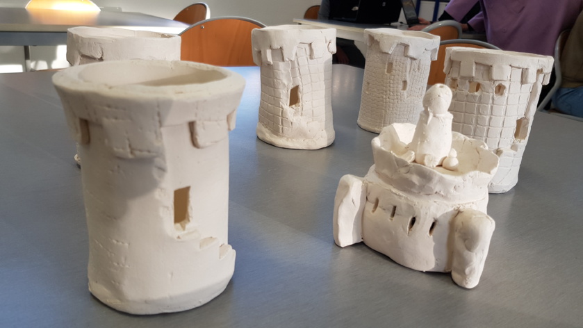 Exposition au CDI des « Tours génoises ». Exposition au CDI des « Tours génoises ».