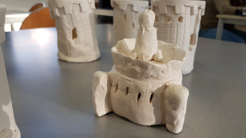 Exposition au CDI des « Tours génoises ». Exposition au CDI des « Tours génoises ».