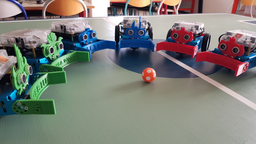 Je prépare le terrain de jeu pour mBot 2024 Je prépare le terrain de jeu pour mBot 2024